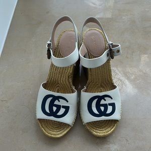 Gucci Flor logo white and blue wedge sandals, size 38/8, like new hardly worn